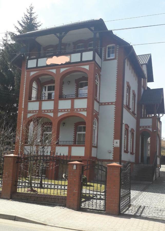 Willa Romantika Kudowa Zdroj Exterior photo